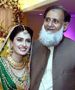 ayeza khan parents